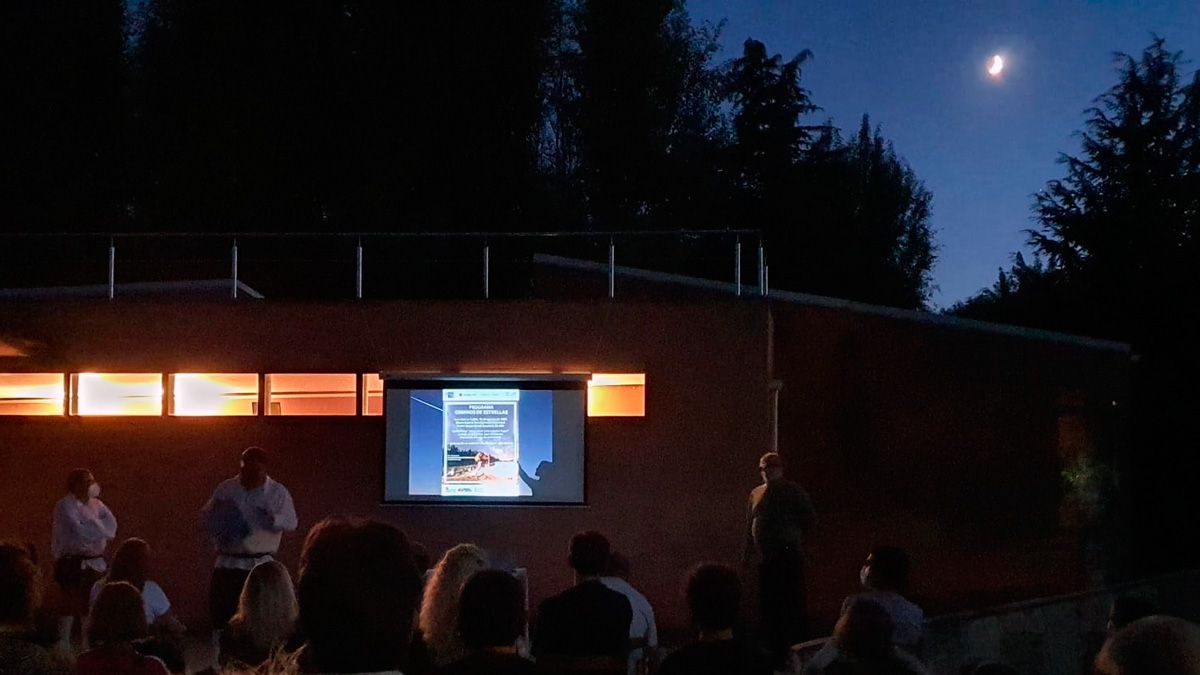 Un momento de la charla en el Observatorio Astronómico Municipal Pedro Duque. | RICARDO CHAO