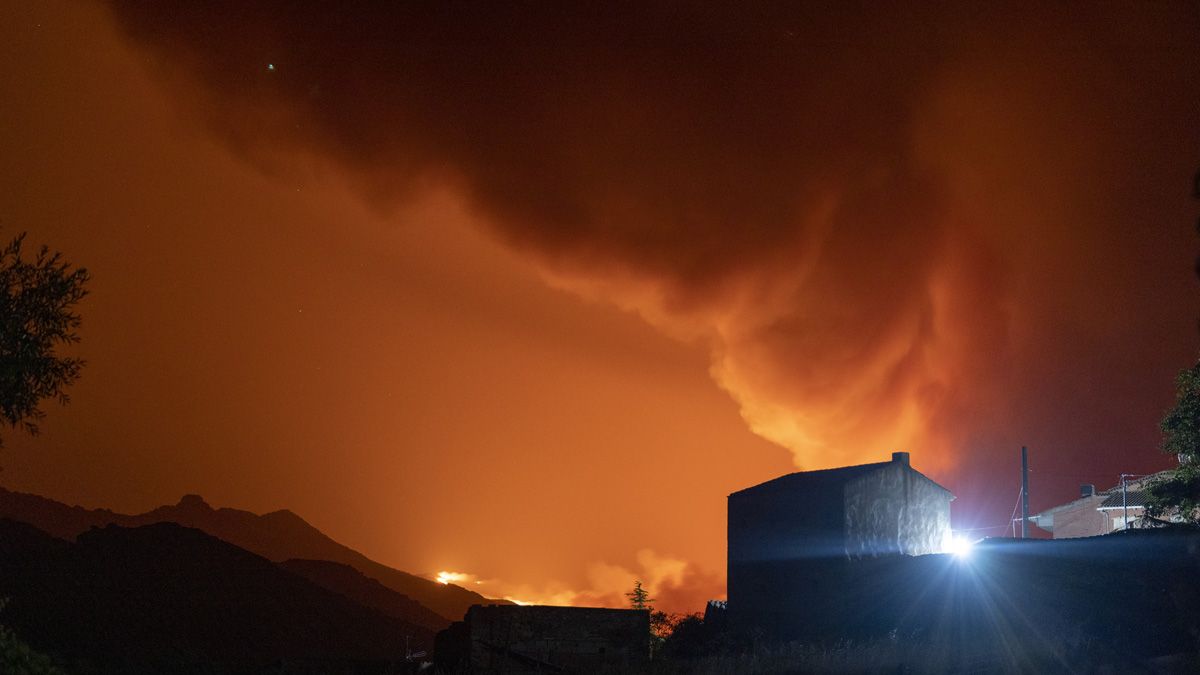 El incendio visto desde Riofrío. | ICAL