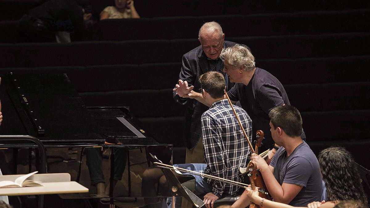 Los Maestros Joaquín Soriano y Bruno Aprea volverán a estar al frente del Curso para pianistas, directores y Joven Orquesta Leonesa. | MARÍA DÍEZ