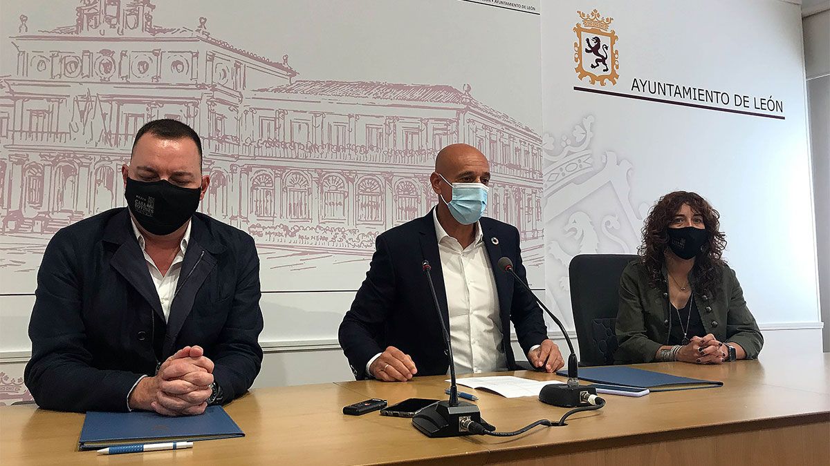 De izquierda a derecha, José María Viejo, José Antonio Díez y Noemí Martínez. | ICAL De izquierda a derecha, José María Viejo, José Antonio Díez y Noemí Martínez. | ICAL