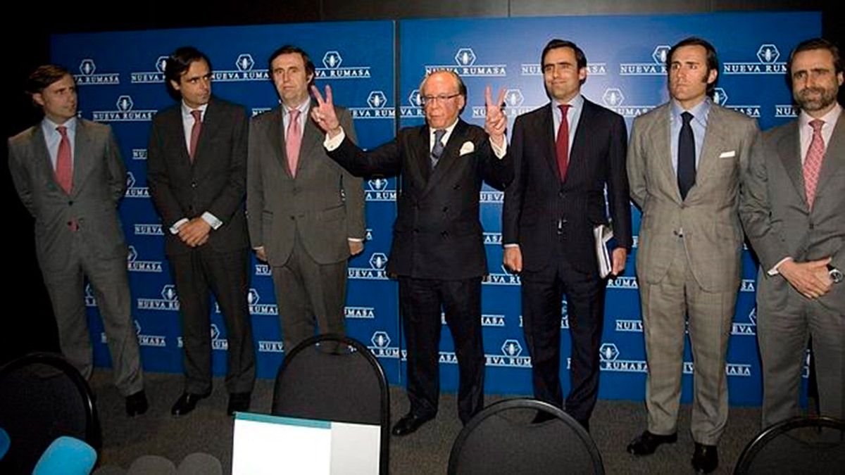 Imagen de archivo del polémico empresario Ruíz-Mateos, en el centro. | ABC