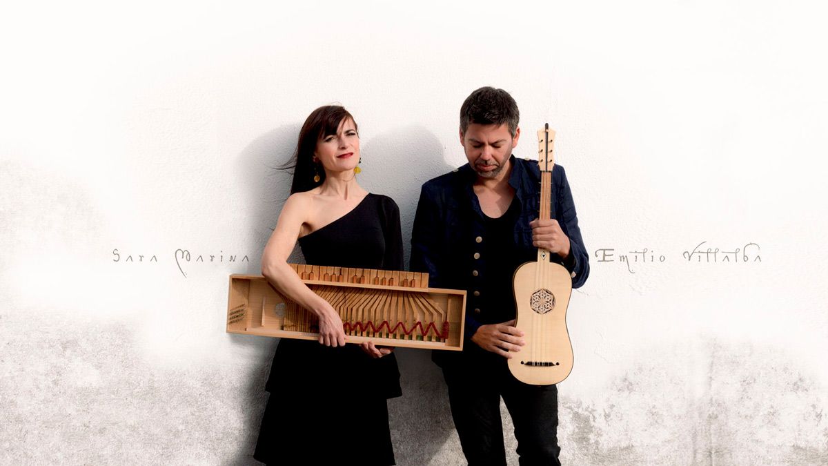 Este jueves actuarán Emilio Villalba y Sara Marina en el IES Juan del Enzina. | L.N.C.