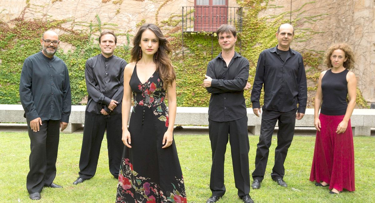 La soprano Alicia Amo y el resto de los componentes de la formación Música Boscareccia que dirige el violinista Andoni Mercero. | CNDM