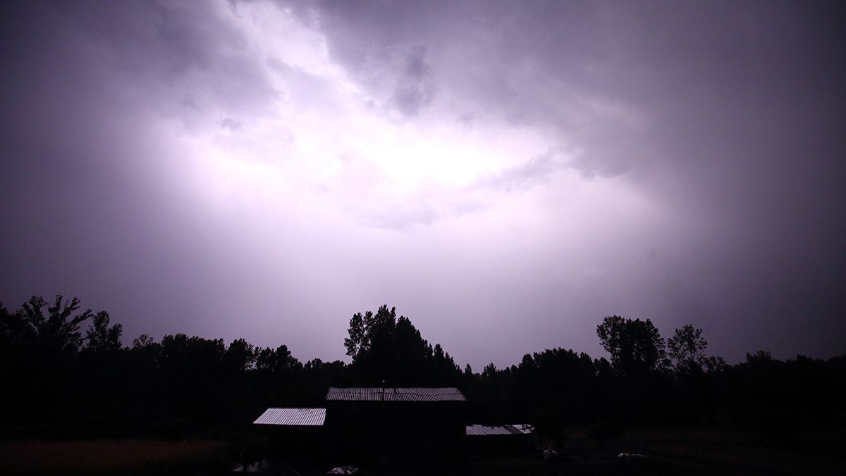 Imagen de archivo de una fuerte tormenta en la ciudad de León. | L.N.C.