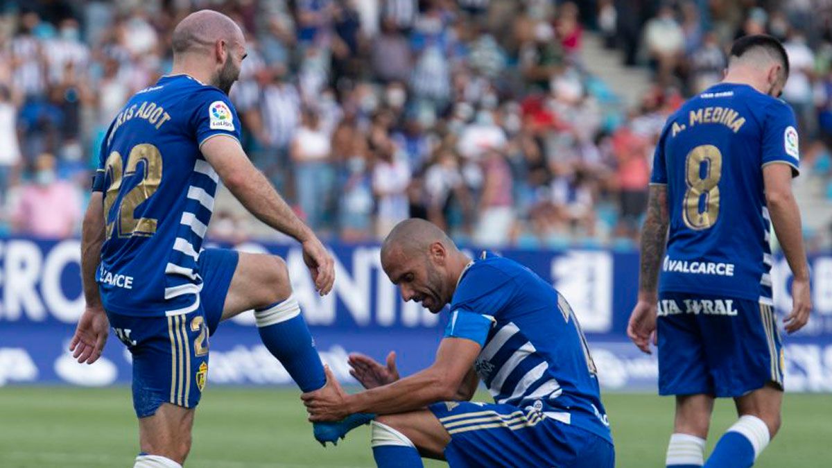 Yuri le limpia la bota a Paris tras su gol. | LALIGA