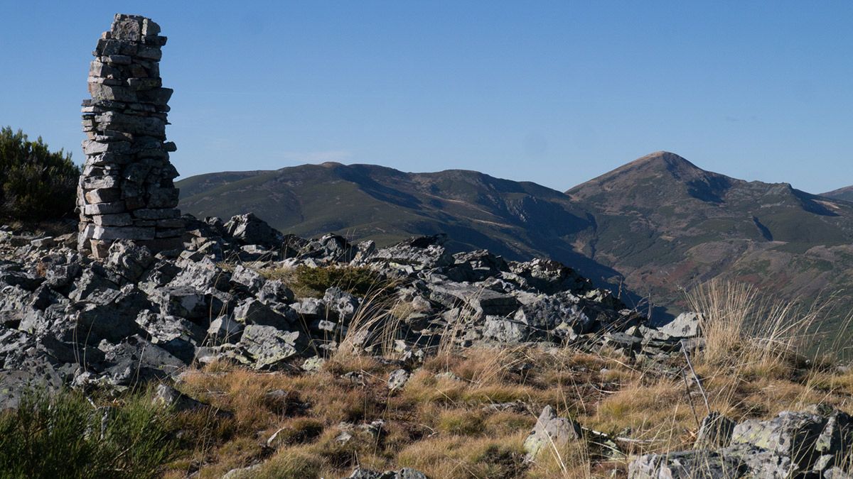 Monolitos de roca en la Sierra de las Tiendas. | REPORTAJE GRÁFICO: VICENTE GARCÍA