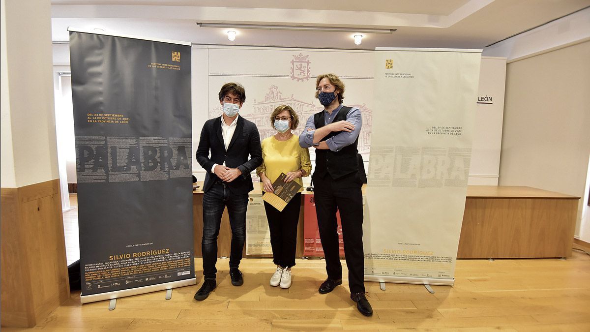 Pablo López Presa, Evelia Fernández y Rafael Saravia presentaron este jueves la primera edición del Festival Palabra. | SAÚL ARÉN