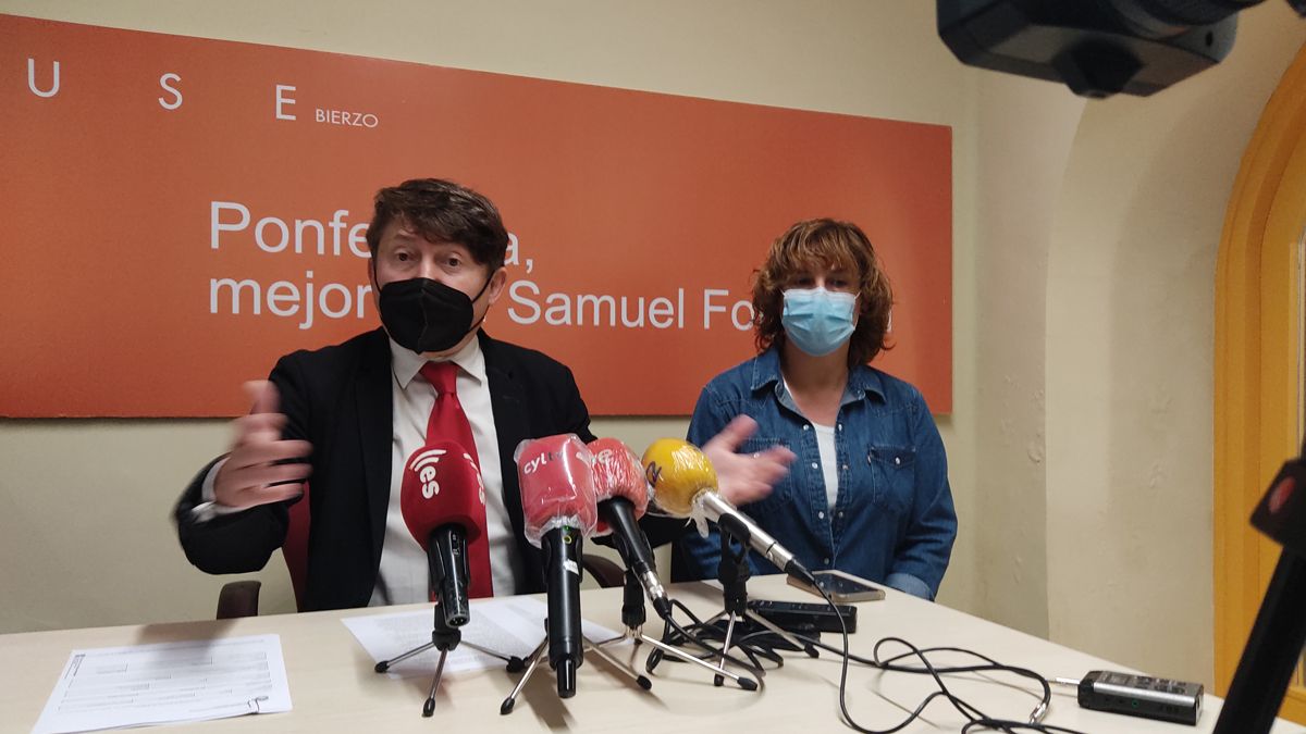 Samuel Folgueral y Cristina López Voces, en rueda de prensa este lunes. | D.M.
