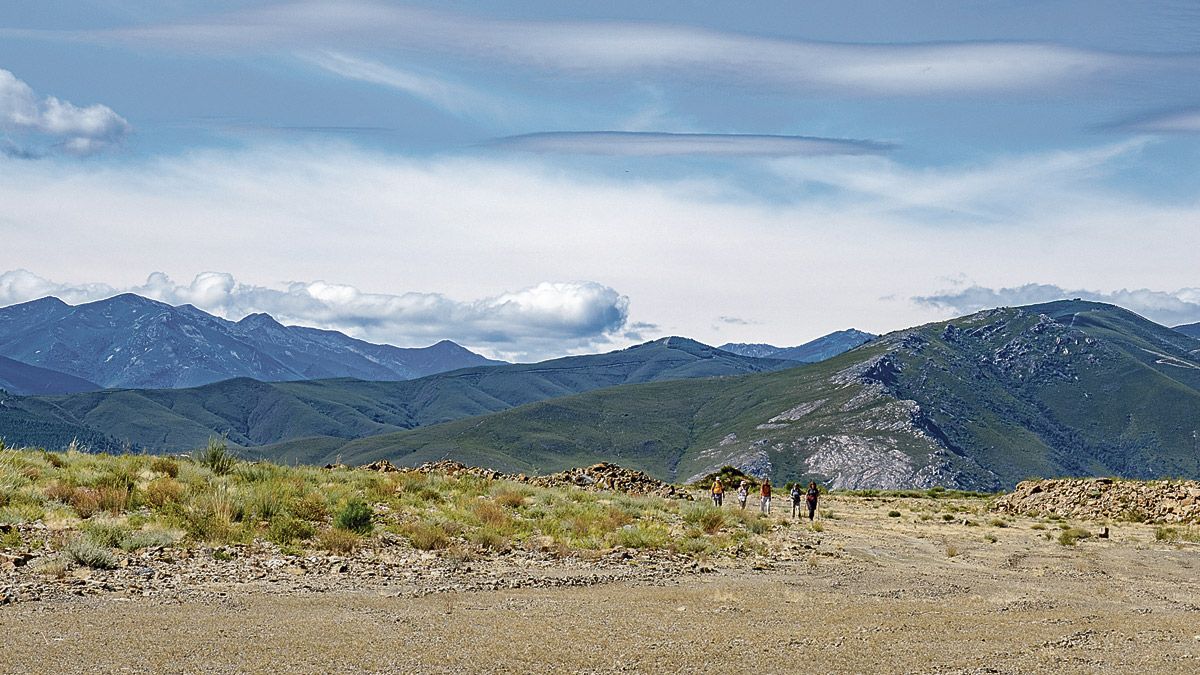 Las montañas y la gran explanada. | VICENTE GARCÍA