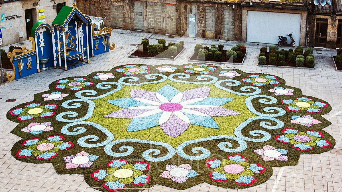 Uno de los trabajos elaborados por la Asociación de Alfombristas do Corpus Christi de Ponteareas,