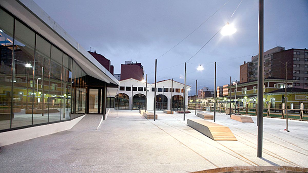 Imagen de la entrada a Espacio Vías. | SIC ESTUDIO DE ARQUITECTURA Imagen de la entrada a Espacio Vías. | SIC ESTUDIO DE ARQUITECTURA