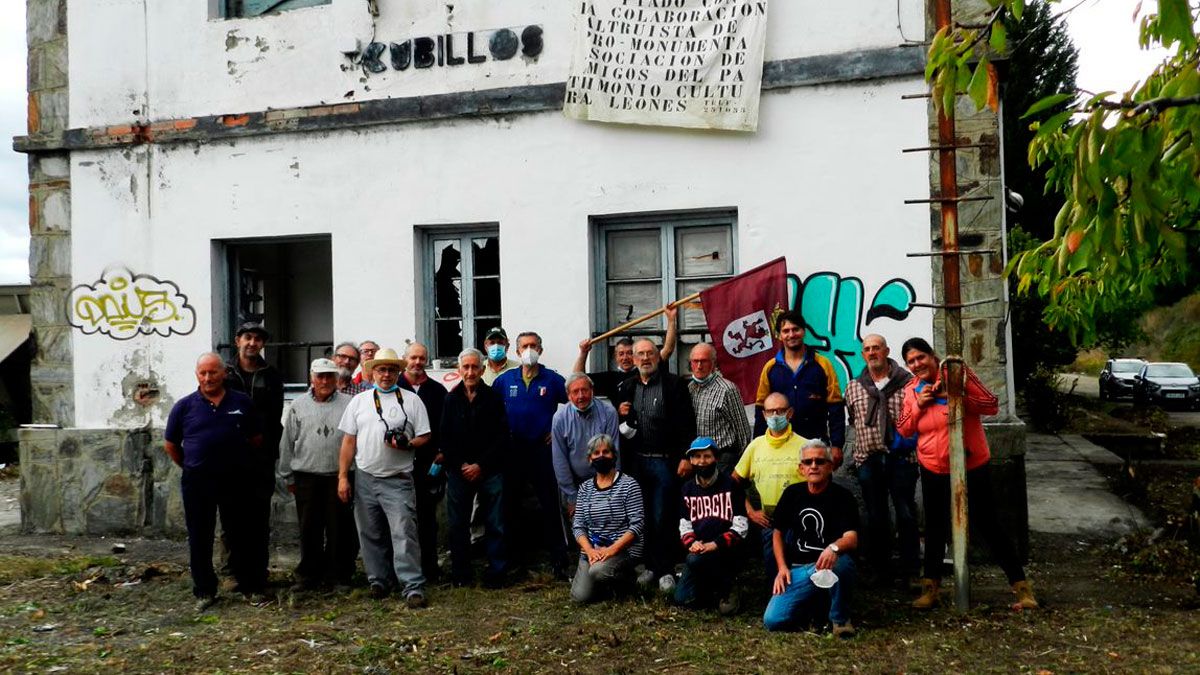 Equipo que realizó la limpieza. | CHEMA VICENTE