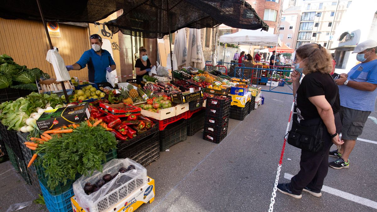 El mercado tuvo que ocupar más espacio y ahora vuelve a su sitio. | ICAL