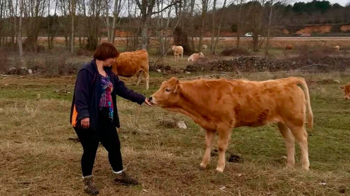 Sol Fernández está al frente de una explotación de vacuno de carne en Cuadros. | L.N.C.