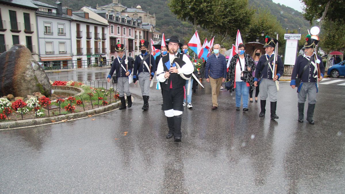Actos del bicentenario en Villafranca, capitaneados por CB. Actos del bicentenario en Villafranca, capitaneados por CB.