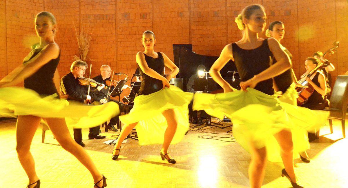 La Orquesta Ibérica Ensemble y la Escuela de Danza deLeón deleitarán al público con una interpretación de ‘El amor brujo’, de Manuel de Falla.