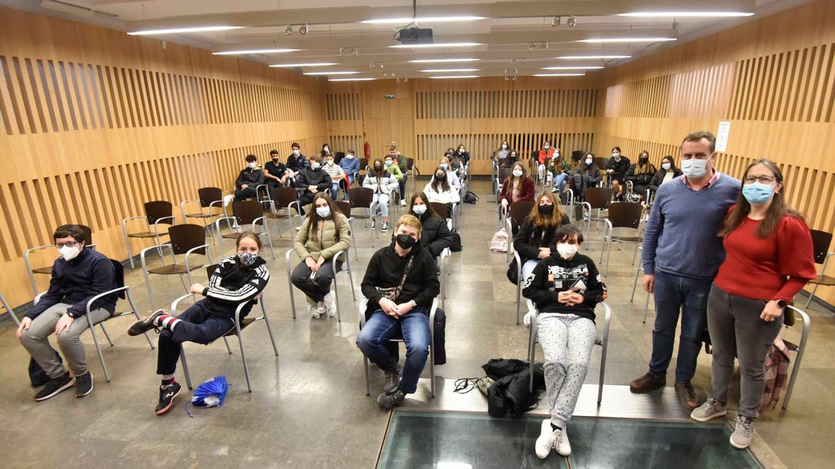 La charla tuvo lugar en la Fundación Sierra Pambley. | SAÚL ARÉN La charla tuvo lugar en la Fundación Sierra Pambley. | SAÚL ARÉN