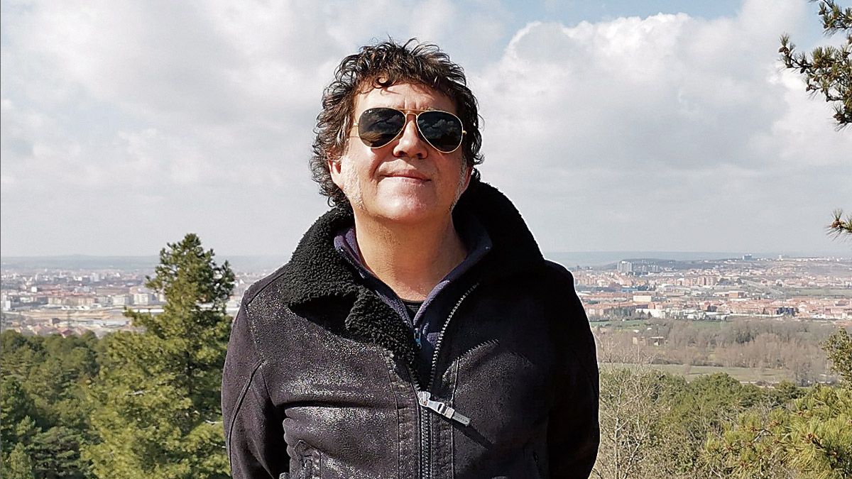 El autor Vicente Muñoz Álvarez. | MARLUS LEON