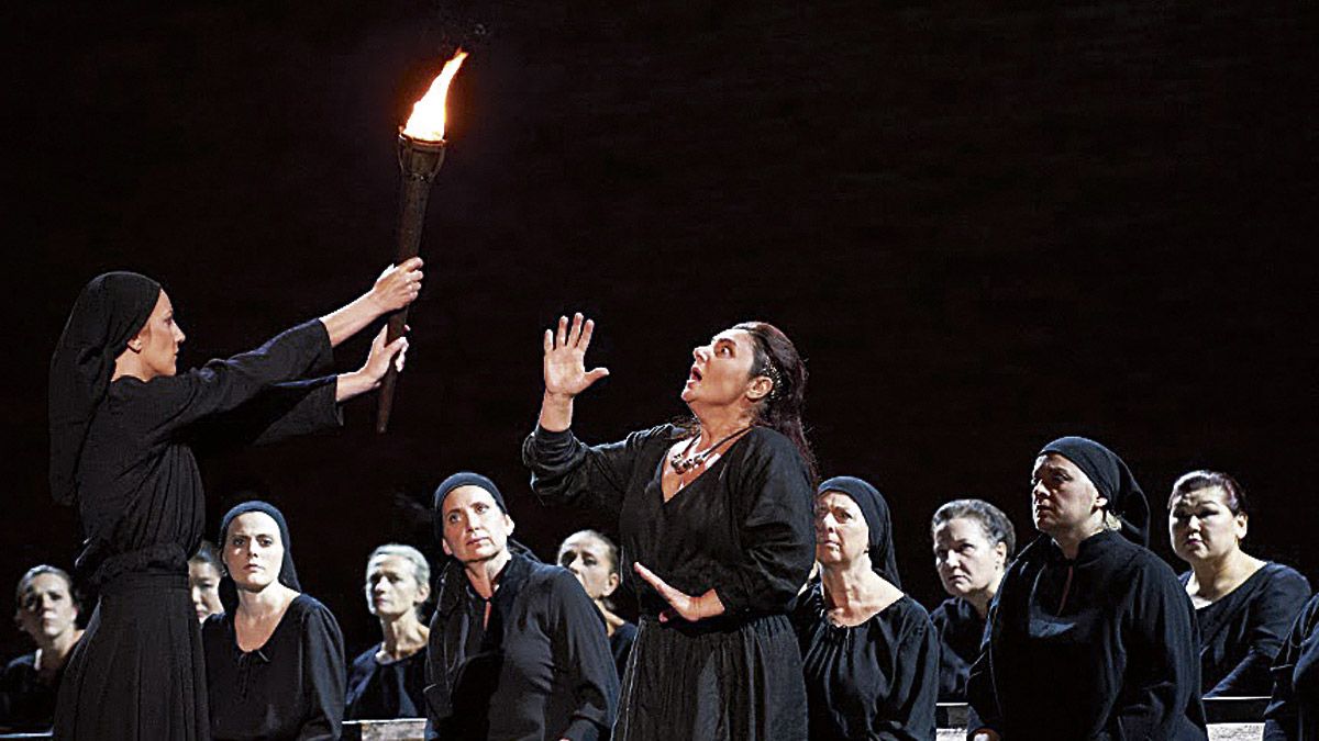 Imagen del montaje de Negrín sobre ‘Il trovatore’ de Verdi. | TABOCCHINI