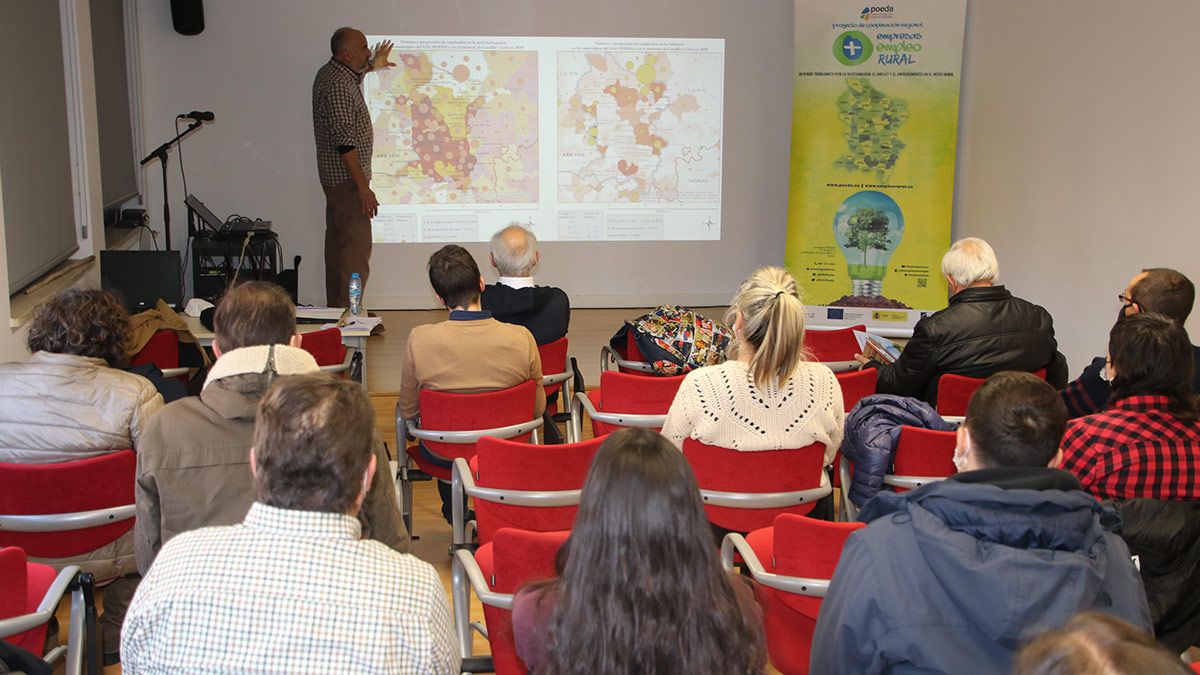 Presentación del estudio ayer en Santa María del Páramo. | L.N.C.