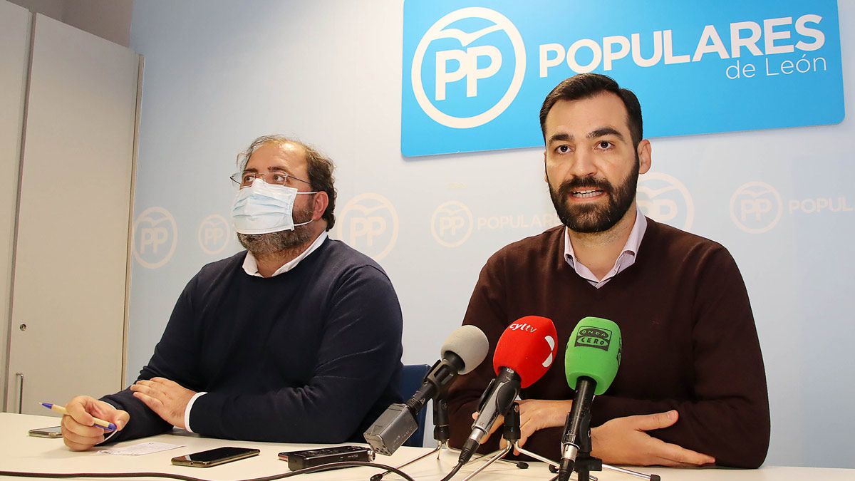 Alberto Casero y David Fernández en la rueda de prensa de presentación de la cita que organizan los populares. | ICAL Alberto Casero y David Fernández en la rueda de prensa de presentación de la cita que organizan los populares. | ICAL