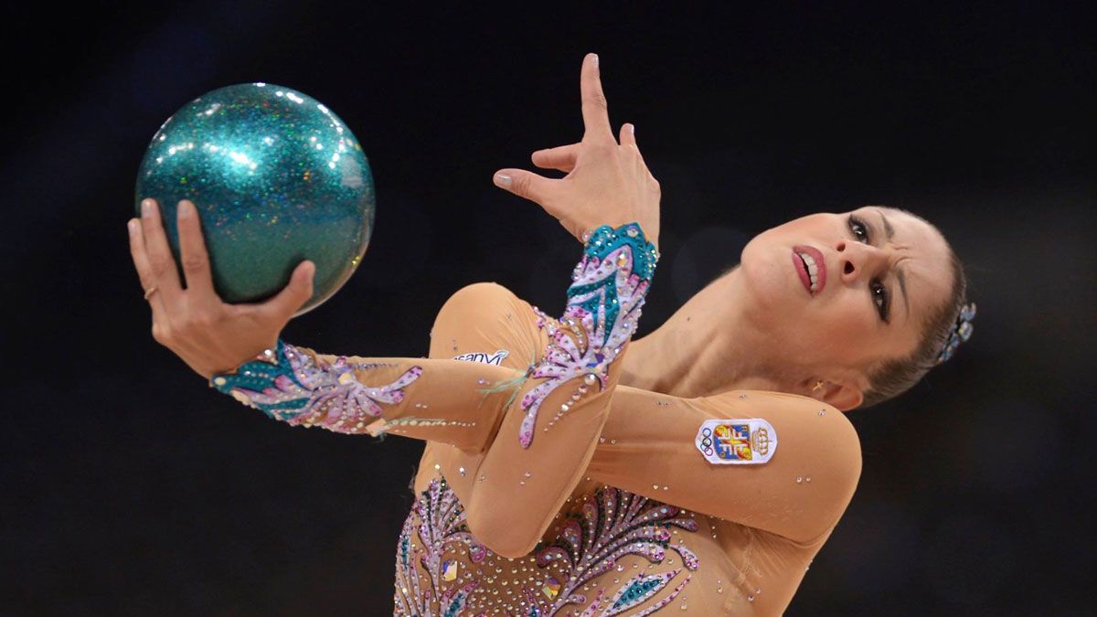 Carolina durante su ejercicio de pelota en el Mundial. | FIG