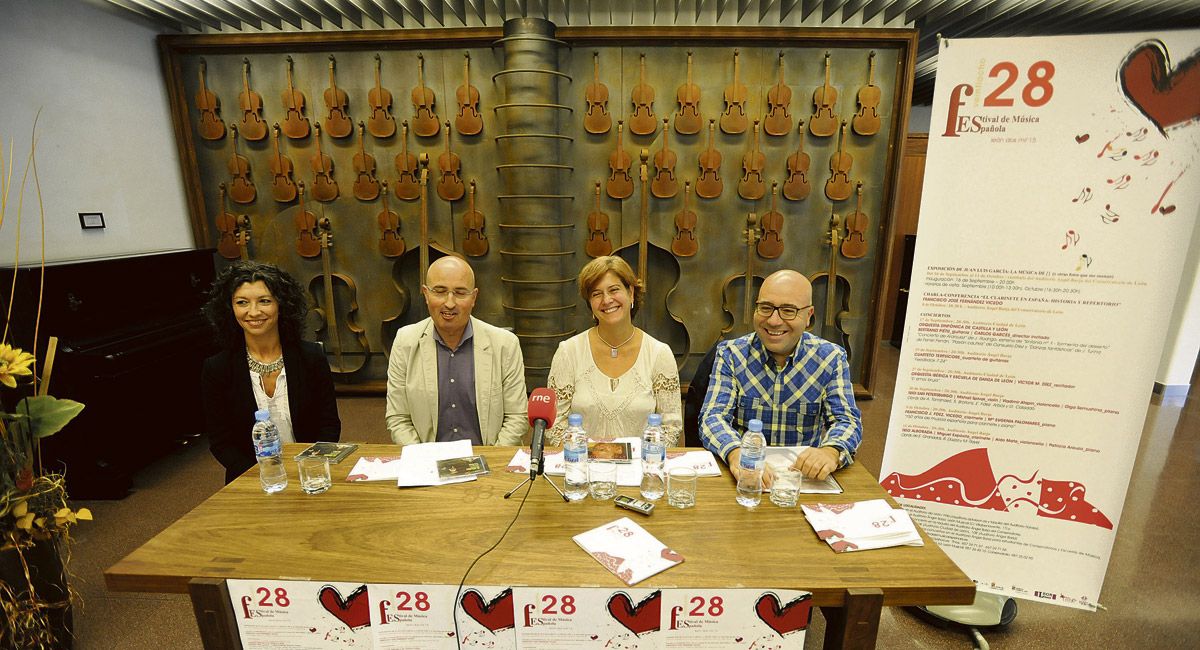 Susana Marbán, Miguel Fernández Llamazares, Margarita Torres y Ferrer Ferrán en la presentación del festival. | DANIEL MARTÍN