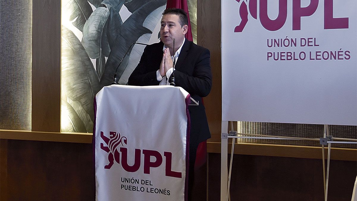 El secretario general de UPL, Luis Mariano Santos, durante el último congreso del partido. | SAÚL ARÉN