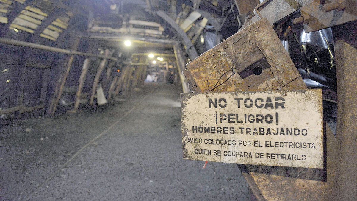 En la fotografía, de archivo, detalle del interior del Pozo Julia, en Fabero. MAURICIO PEÑA