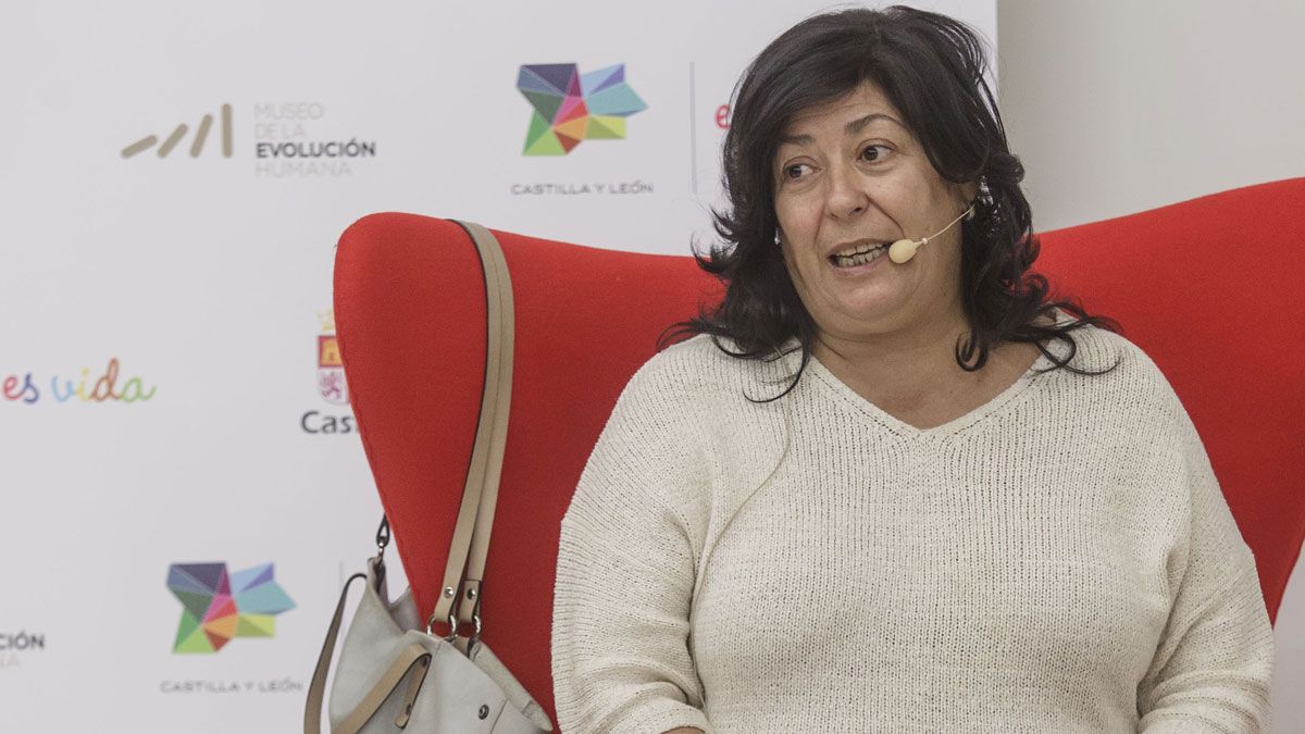 Imagen de archivo de un encuentro con los lectores de la recién fallecida escritora. | Ical Imagen de archivo de un encuentro con los lectores de la recién fallecida escritora. | Ical