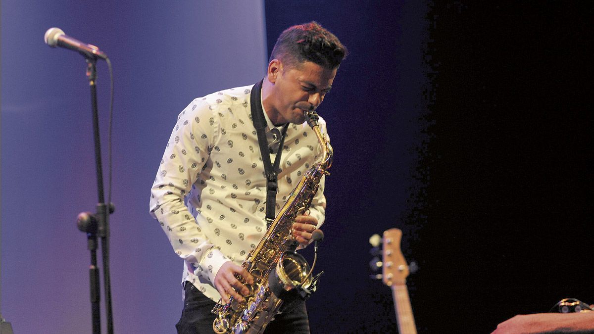 Luis Gutiérrez ‘Lugotti’ en una actuación en el Teatro San Francisco en 2017. | DANIEL MARTÍN