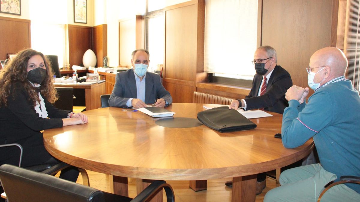 Los alcaldes de bembibre, Astorga y Ponferrada y el concejal de Desarrollo.