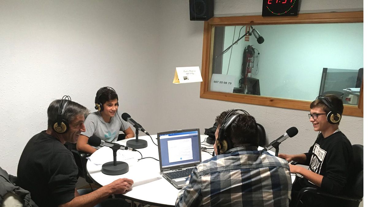 Imagen de archivo de un programa de Radio Fabero en 2016.