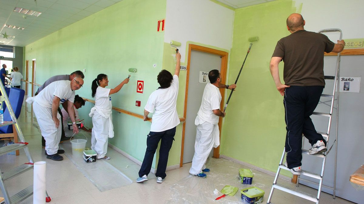 Alzhéimer Bierzo pide ayuda para ampliar las instalaciones del Centro de Día de Ponferrada, que en la imagen está en obras. | César Sánchez (Ical)