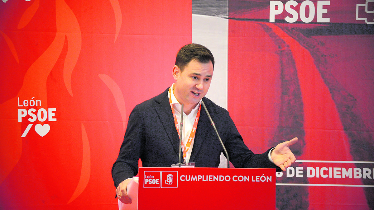 El secretario general del PSOE de León, Javier Alfonso Cendón. | MAURICIO PEÑA