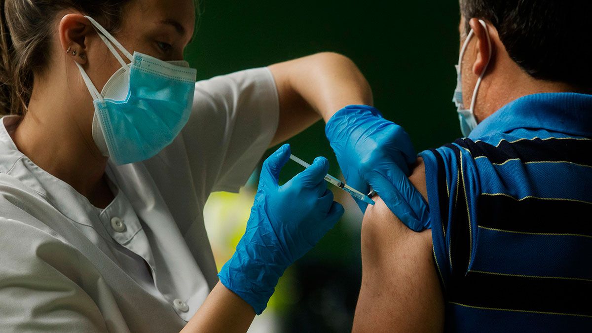 Las vacunas continúan, ahora con la tercera dosis para los vacunados con Astrazeneca.