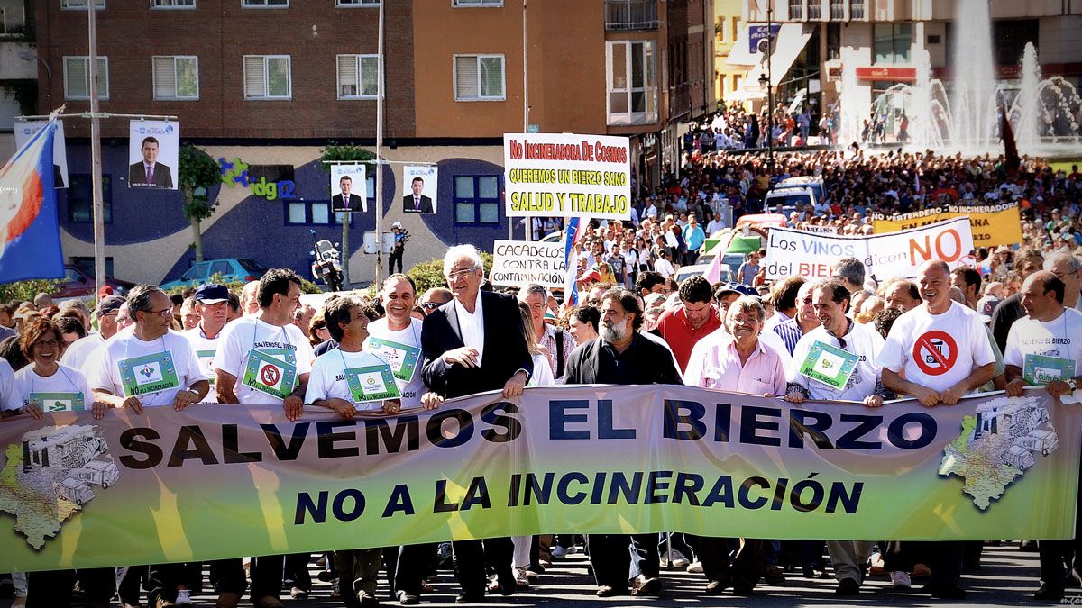 Una de las grandes protestas de Bierzo Aire Limpio en Ponferrada.