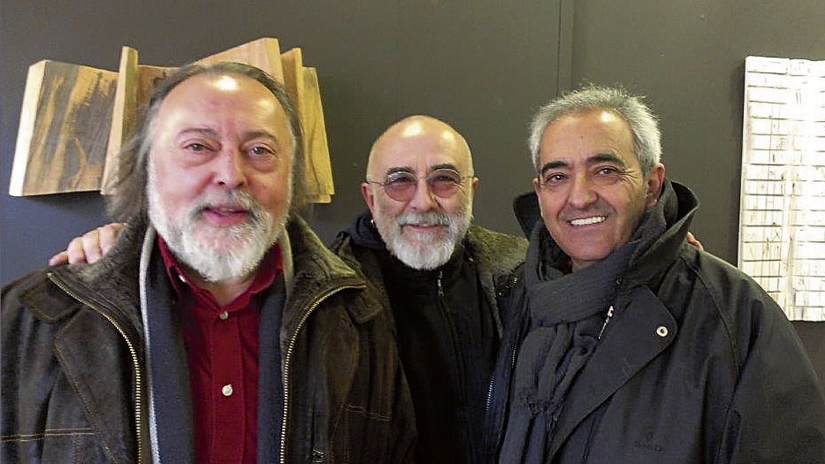 Los artistas leoneses Juan Carlos Uriarte, Manuel Sierra y Ramón Villa.