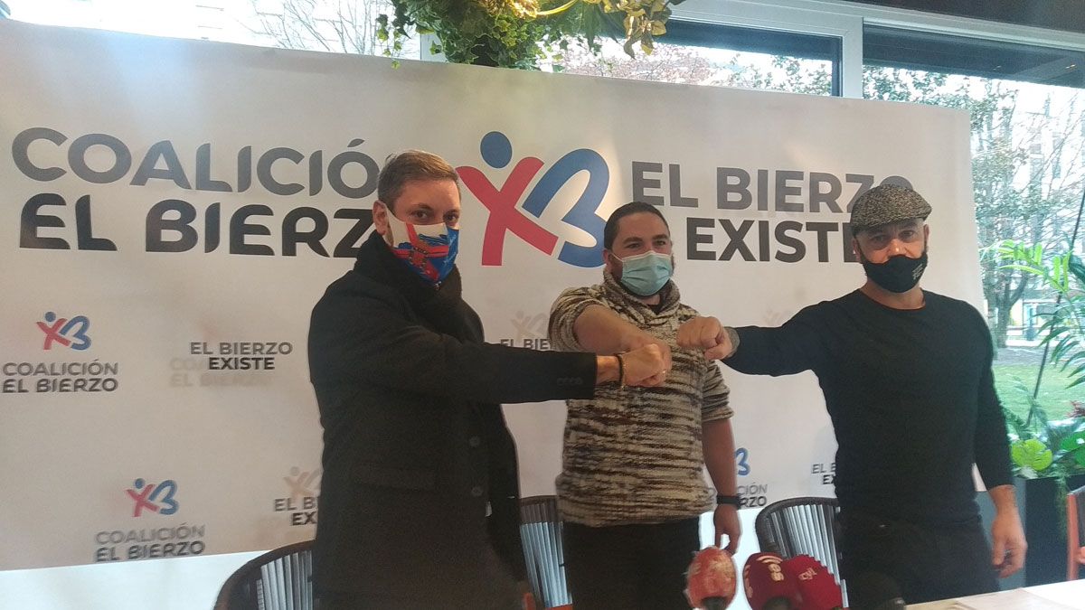 Iván Alonso, Rodríguez Canca y Luciano Arias en la presentación de su coalición. | MAR IGLESIAS