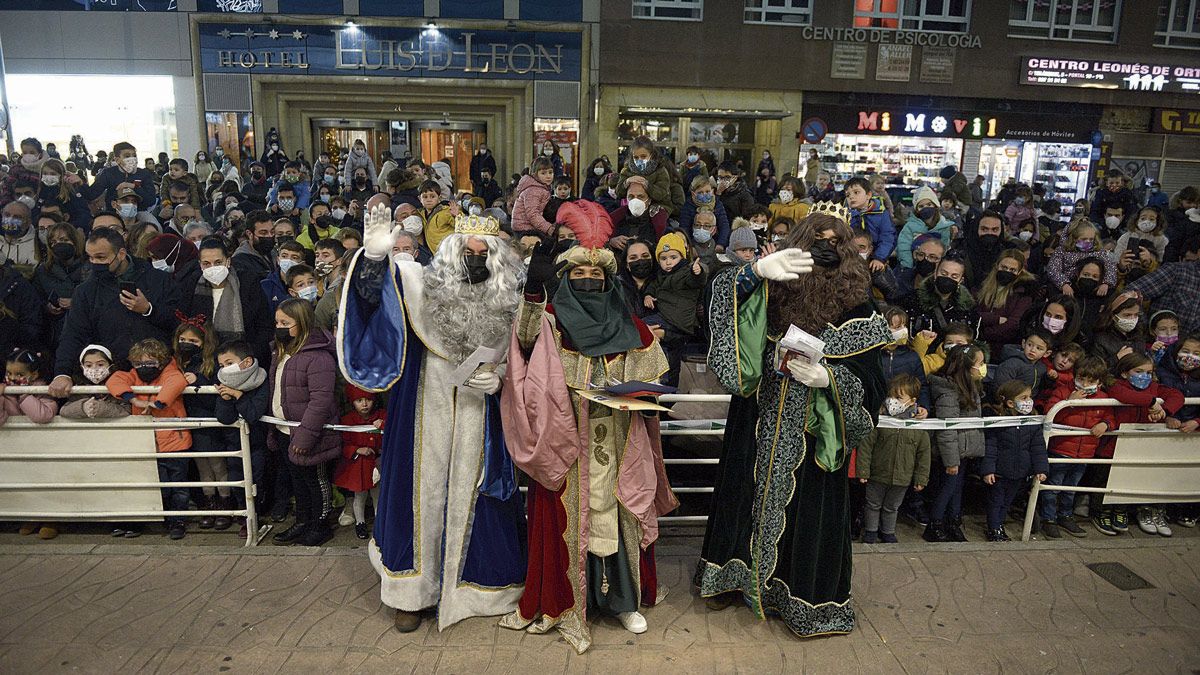 Los Reyes Magos ya se dejaron ver el domingo en la capital. | MAURICIO PEÑA