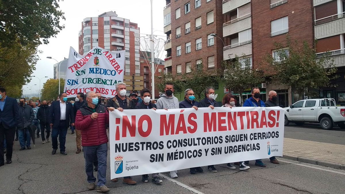 La protesta de vecinos no ha tenido respuesta por parte de la Junta tres meses después. | MAR IGLESIAS