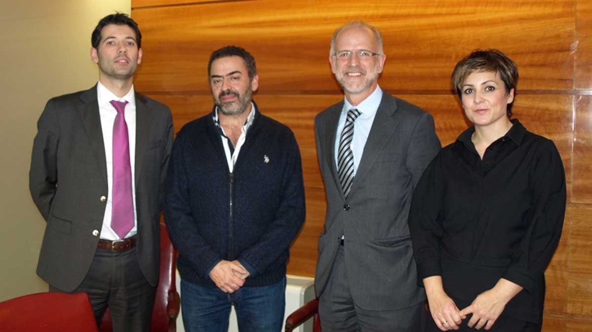 Firmantes del convenio entre Ceiss y la Asociación de Estanqueros de León. Firmantes del convenio entre Ceiss y la Asociación de Estanqueros de León.