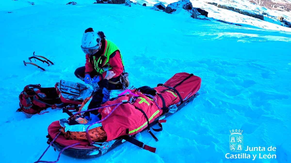 Emergencias Sanitarias-Sacyl envió un helicóptero medicalizado. | L.N.C.