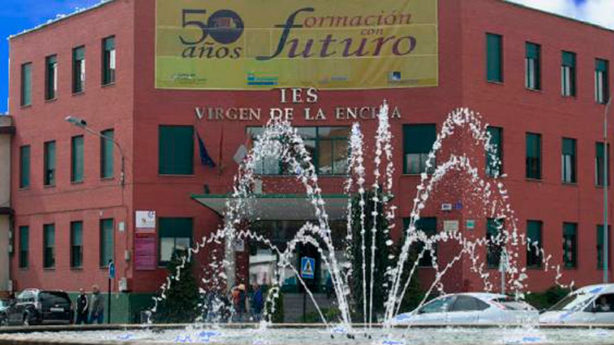 Foto de archivo del IESVE, donde el graffitero actuó.