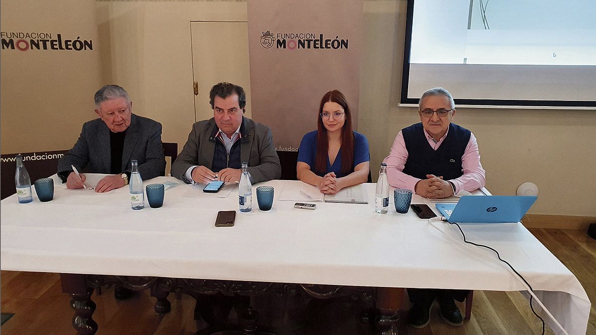 El nuevo equipo rector de la Fundación MonteLeón en la rueda de prensa celebrada en el Hotel Colegiata.
