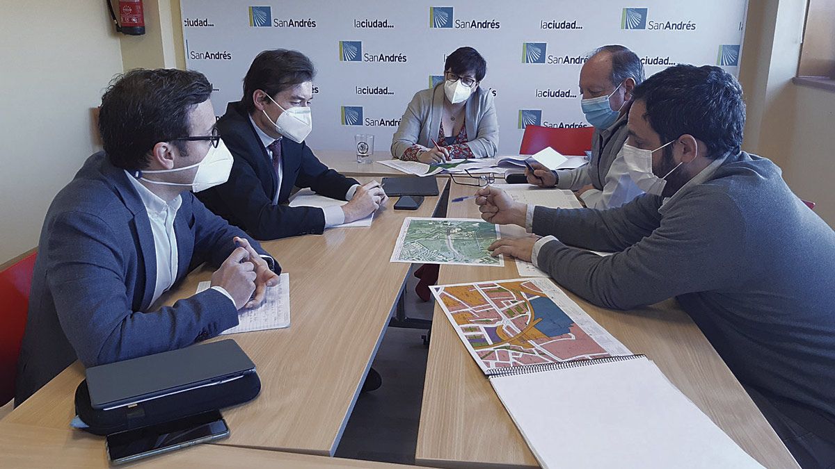 Imagen de la reunión. :: l.n.c. Imagen de la reunión. :: l.n.c.