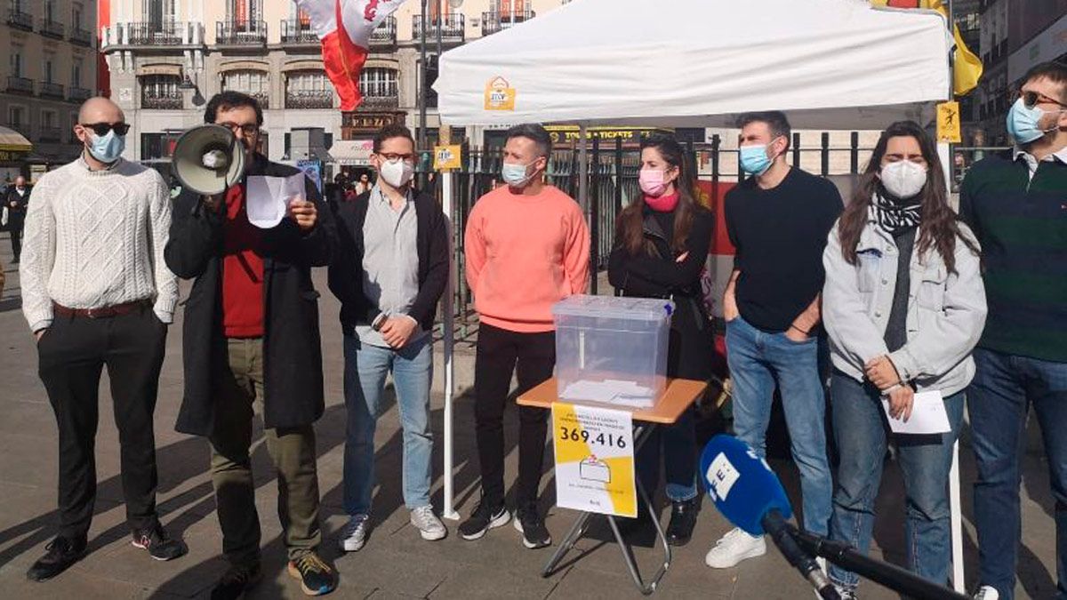 Lectura del manifiesto de ‘Jóvenes de Castilla y León este sábado en Madrid. | ICAL
