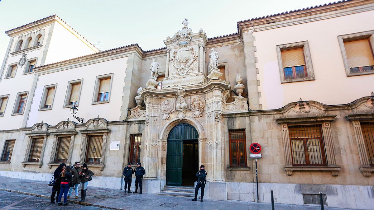 Imagen de archivo de la Audiencia Provincial de León. | ICAL