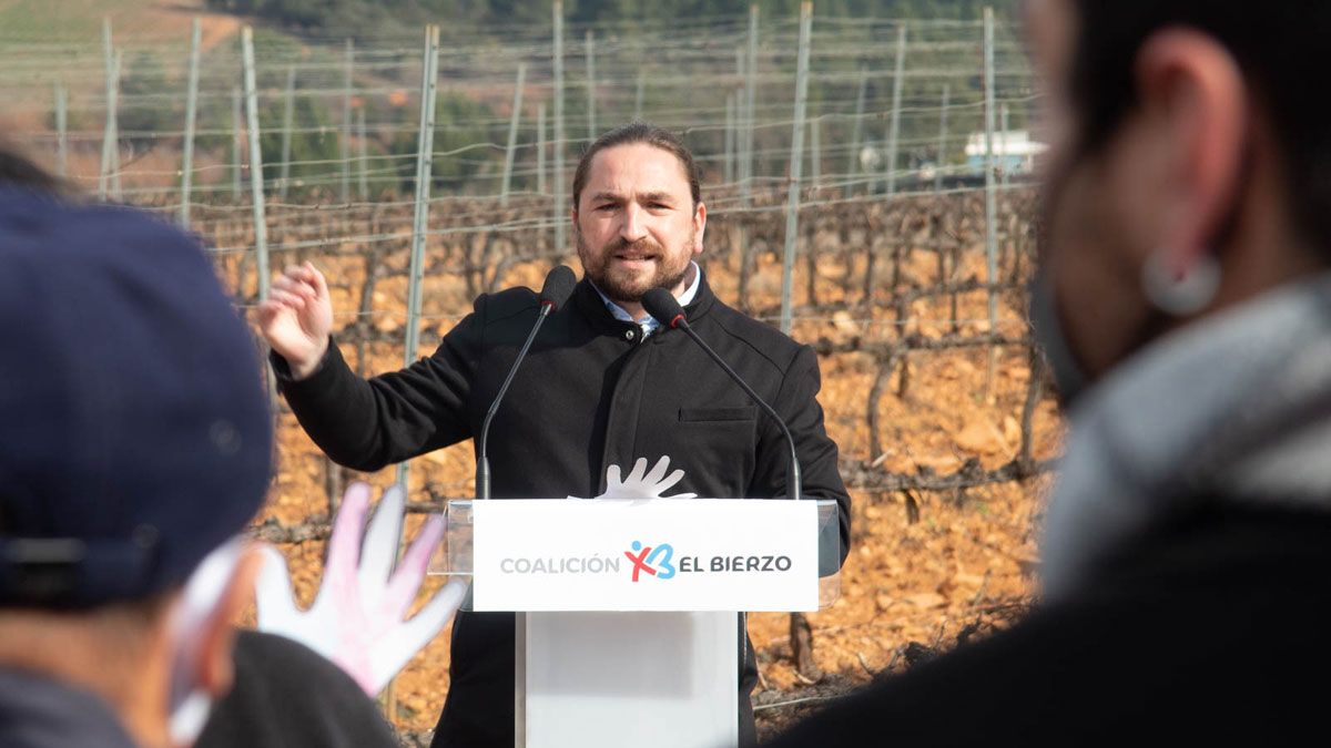 Canca durante el acto de campaña en Canedo.