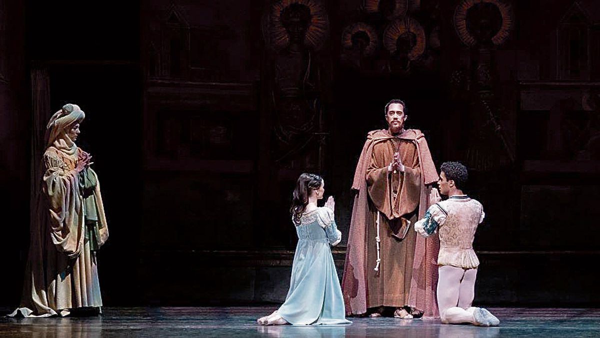 Un momento del montaje de ‘Romeo y Julieta’ a cargo del Royal Ballet de Londres. Un momento del montaje de ‘Romeo y Julieta’ a cargo del Royal Ballet de Londres.